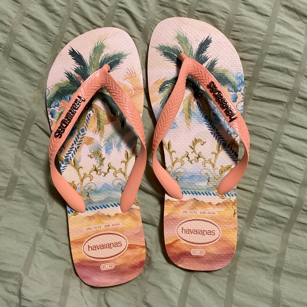 Havaianas Sunset Palm Flip Flops with Pink Straps